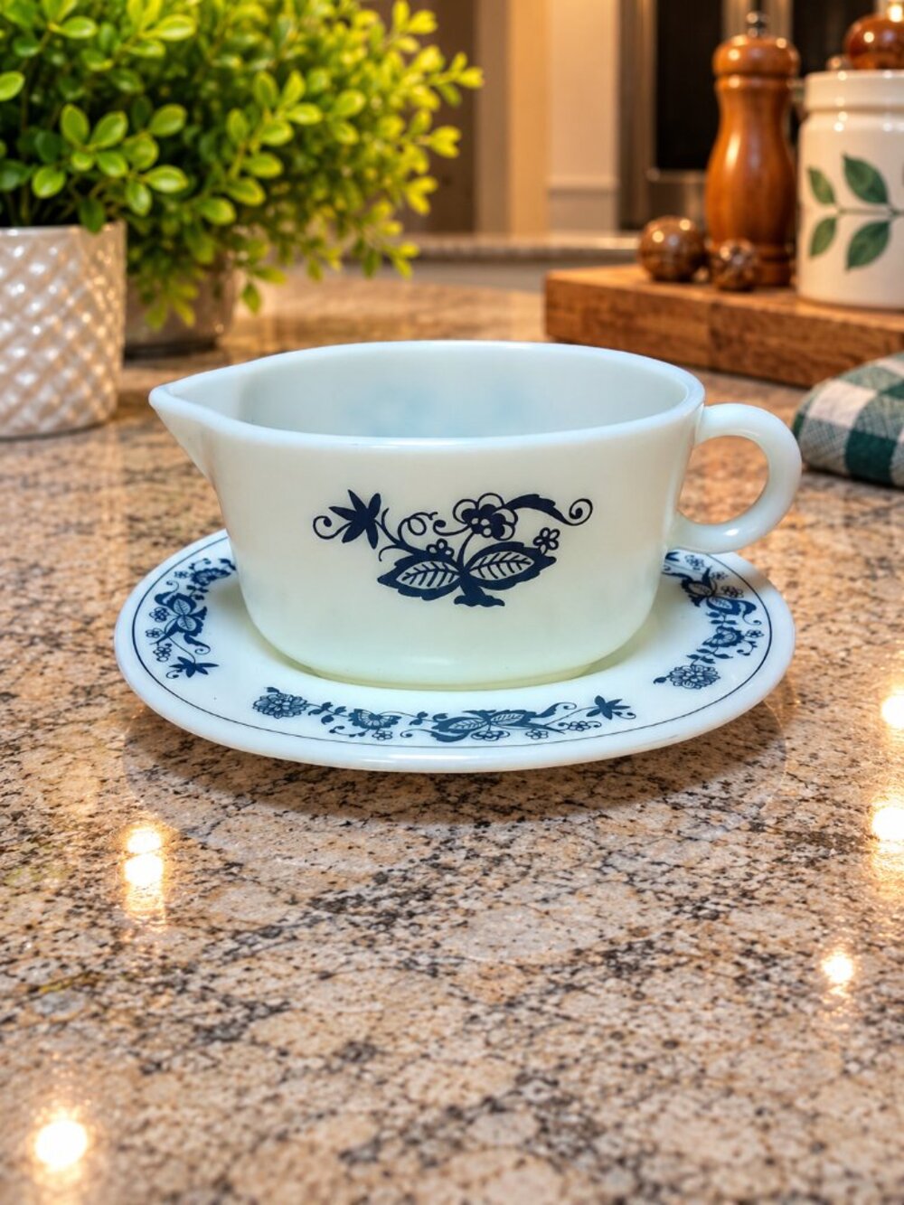 Vintage Pyrex Old Town Blue Gravy Boat & Underplate Set #77-B #77-U